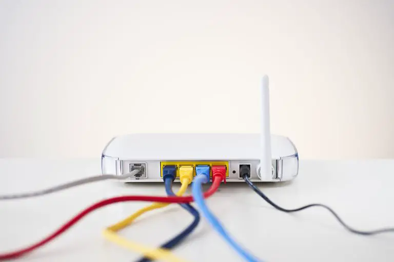 Come collegare un router