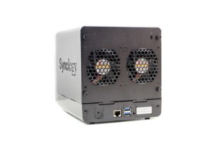 Parte trasera Synology DS420j