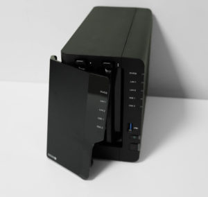 Abnehmbares Panel synology ds220+