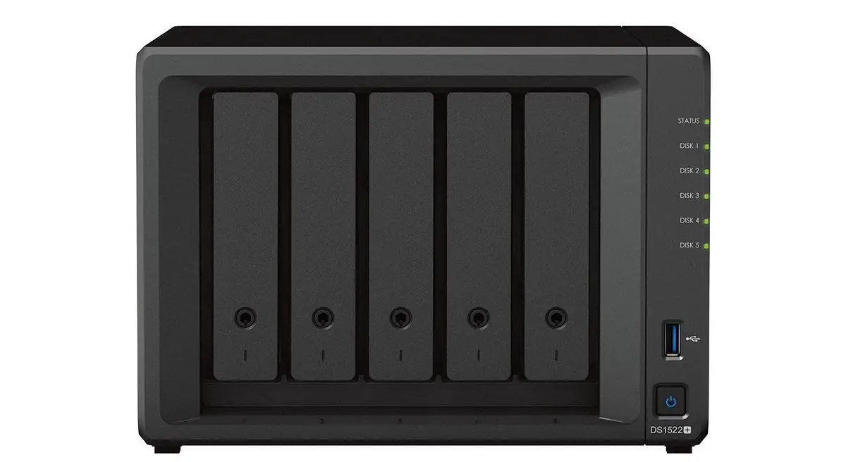 Painel frontal do Synology DS1522+