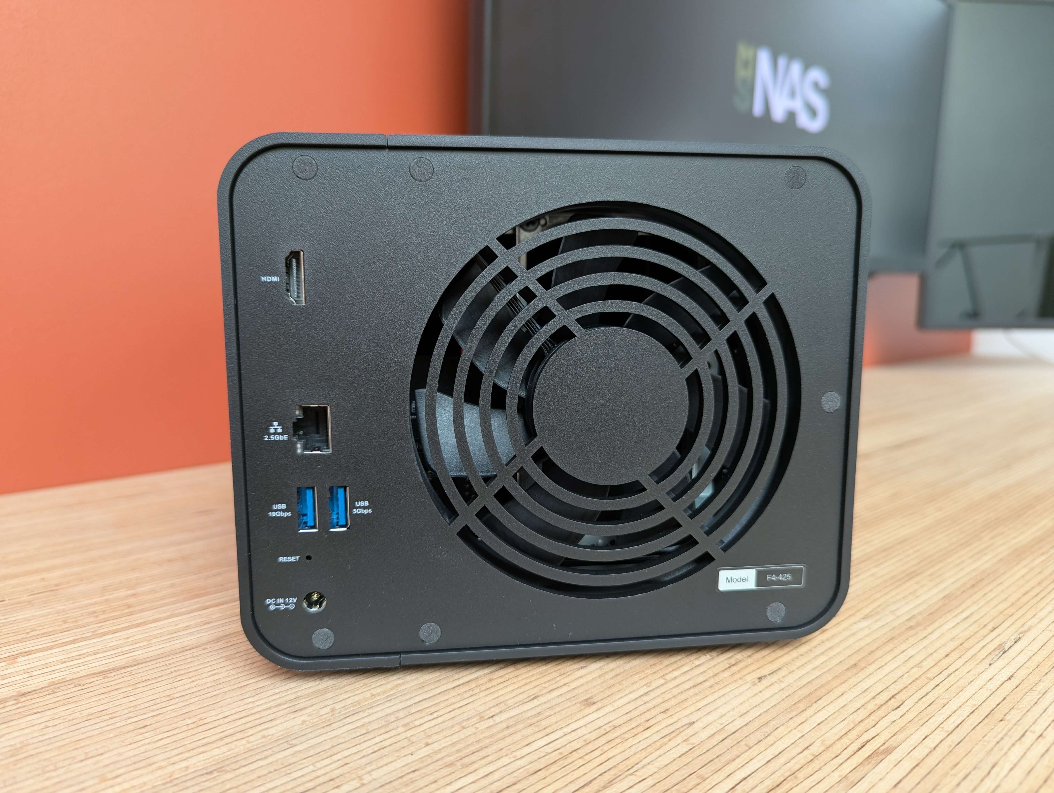 Connectique TerraMaster F4-425